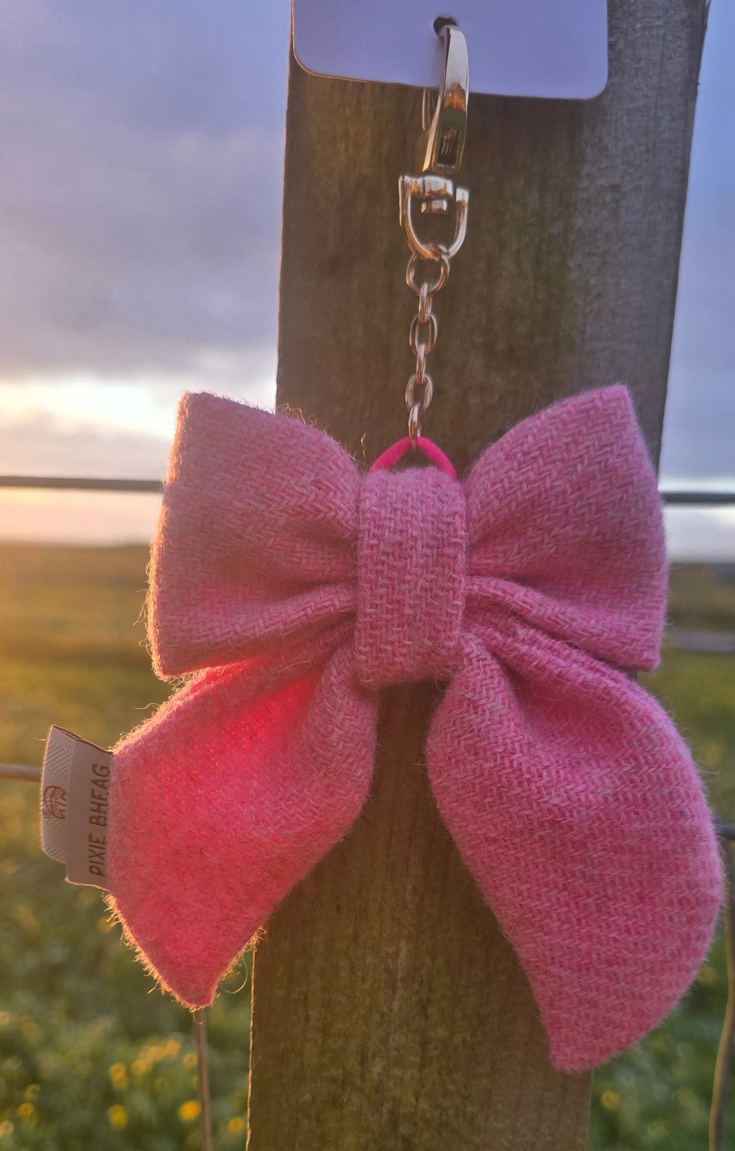 Harris tweed bow keychain